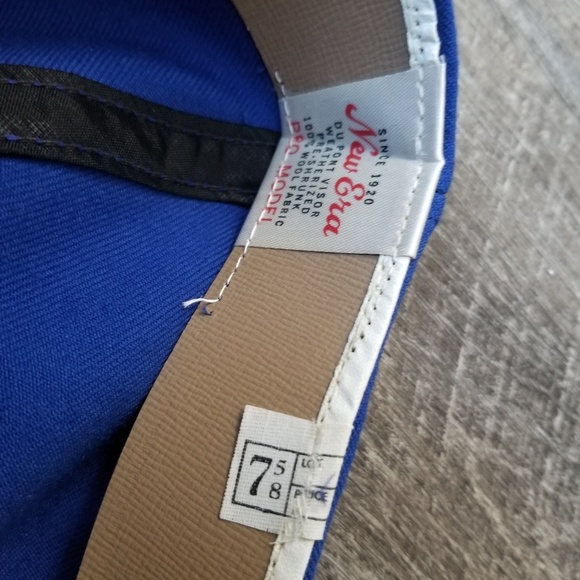 MAKE OFFERS......Bookmark *HATS* 1980s-1990s - Picture 5 of 7